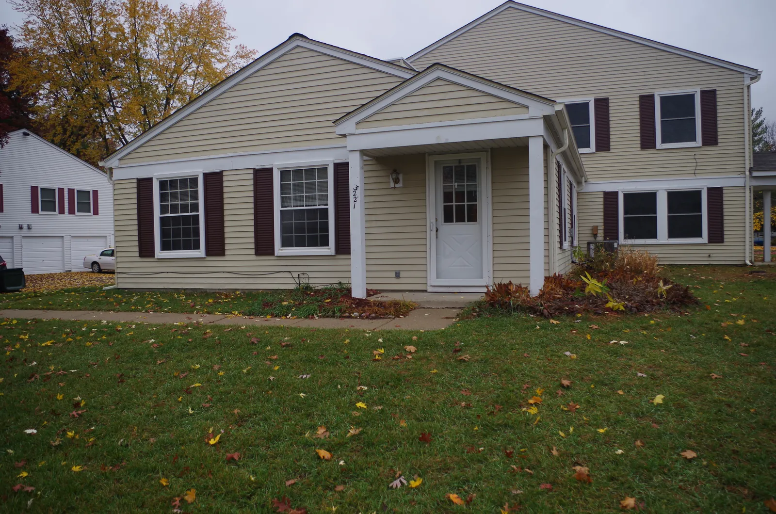 3221 Northfield Ct, Lake Orion: ranch condo